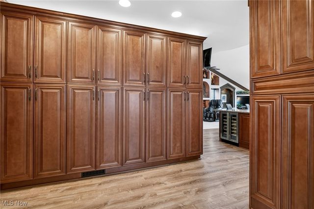 13817 Lakewood Heights Boulevard, Lakewood, OH 44107