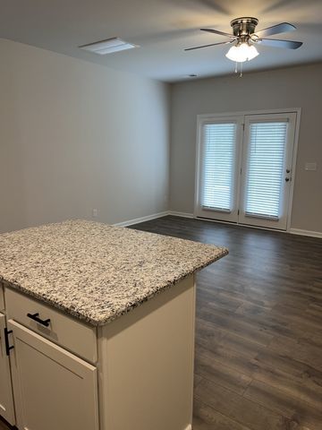 2944 Mallard Dr, Lebanon, TN 37090