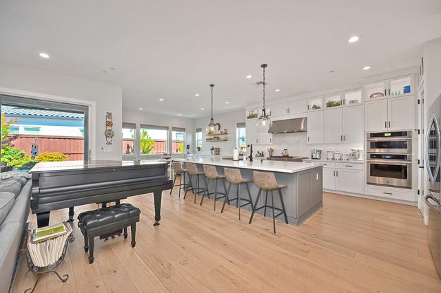 3532 Panorama St, Folsom, CA 95630