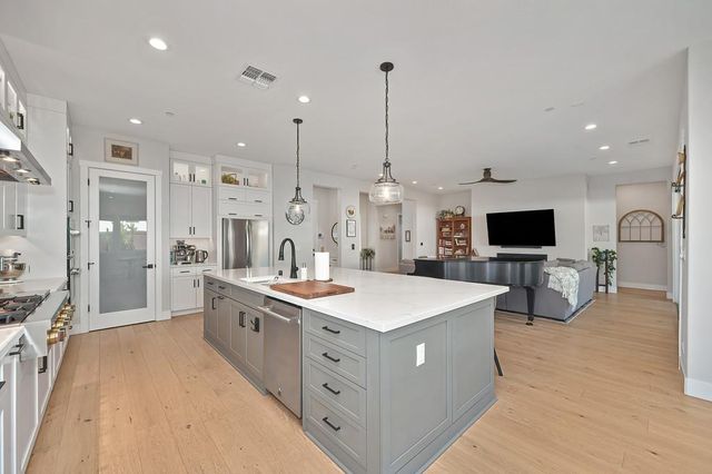 3532 Panorama St, Folsom, CA 95630