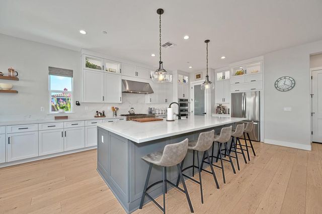 3532 Panorama St, Folsom, CA 95630