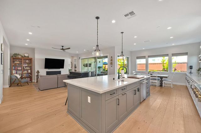 3532 Panorama St, Folsom, CA 95630