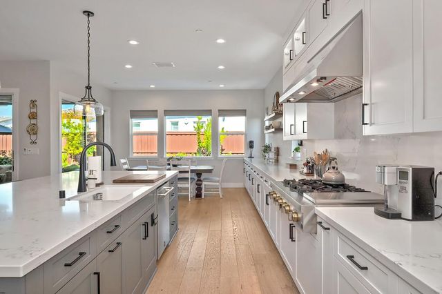 3532 Panorama St, Folsom, CA 95630
