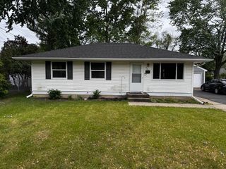 805 Hollyberry Drive, Joliet, IL 60435