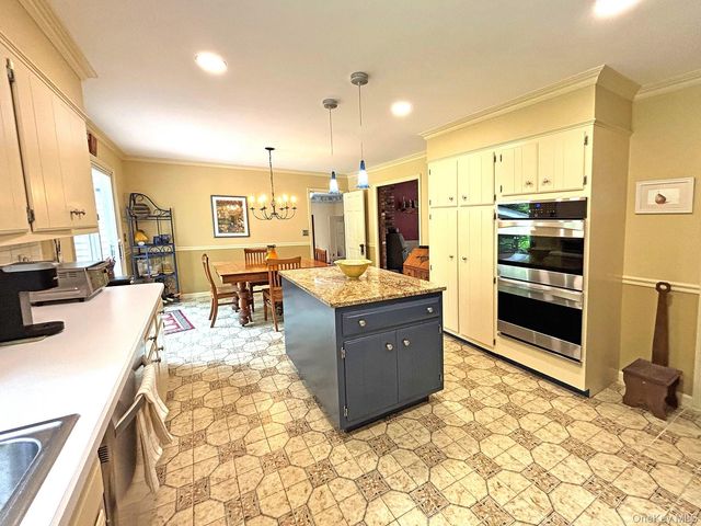 24 Ryan Drive, West Hurley, NY 12491