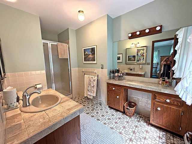 24 Ryan Drive, West Hurley, NY 12491