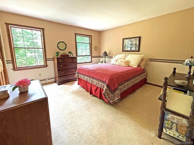 24 Ryan Drive, West Hurley, NY 12491