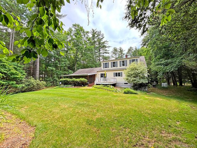 24 Ryan Drive, West Hurley, NY 12491