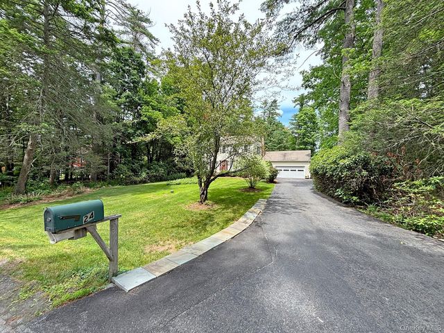24 Ryan Drive, West Hurley, NY 12491