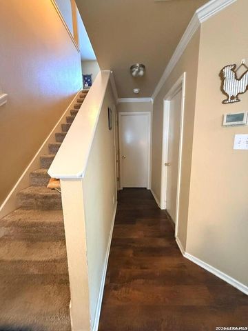 10526 Springwood Sq, Universal City, TX 78148