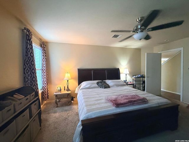 10526 Springwood Sq, Universal City, TX 78148