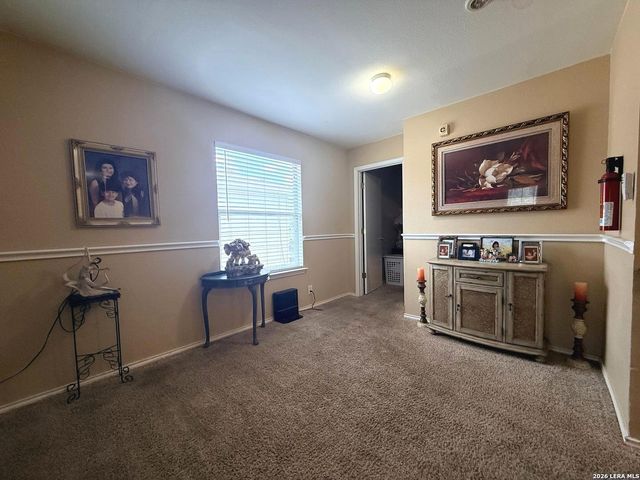10526 Springwood Sq, Universal City, TX 78148