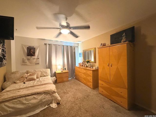 10526 Springwood Sq, Universal City, TX 78148