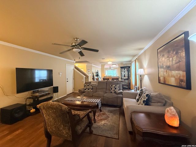 10526 Springwood Sq, Universal City, TX 78148