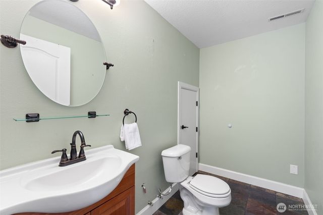118 Peninsula, Kelso, WA 98626