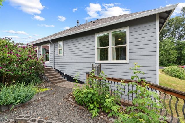 118 Peninsula, Kelso, WA 98626