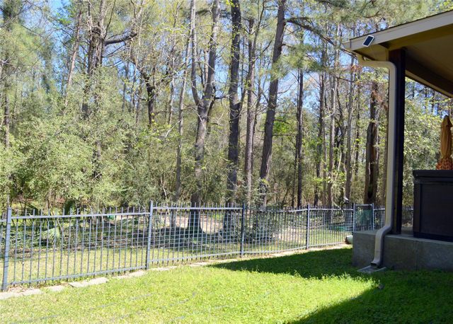 409 Holly Forest Drive, Conroe, TX 77384
