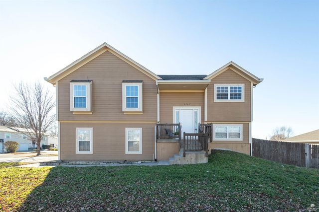 2703 Valley Drive, Junction City, KS 66441