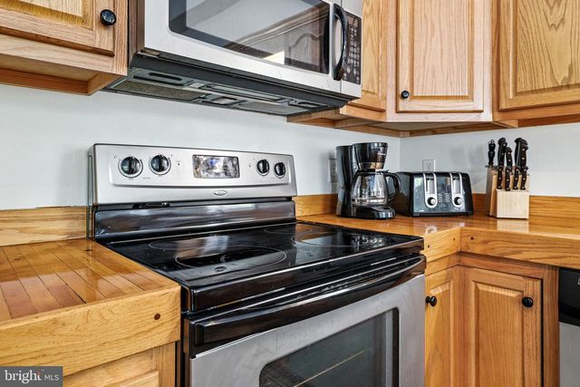 107 VIRGINIA AVE, Shenandoah, VA 22849