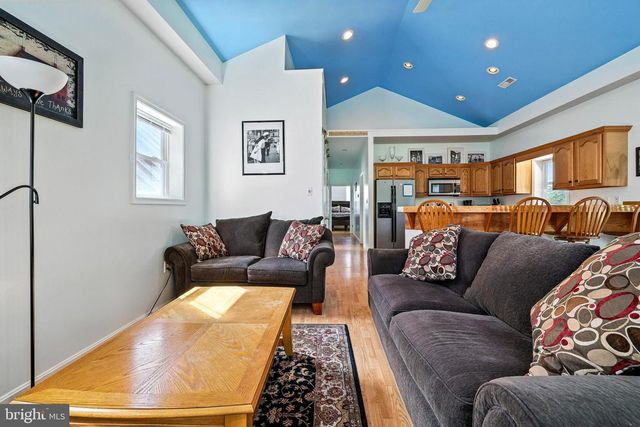 107 VIRGINIA AVE, Shenandoah, VA 22849