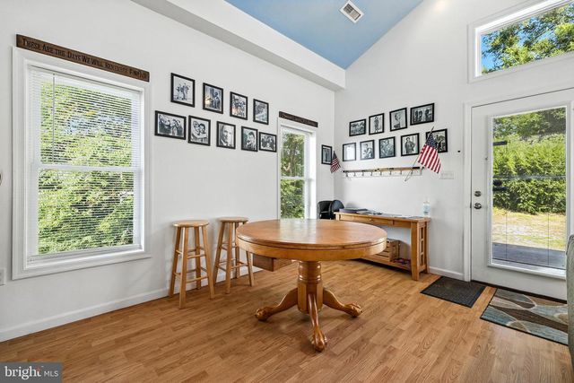 107 VIRGINIA AVE, Shenandoah, VA 22849