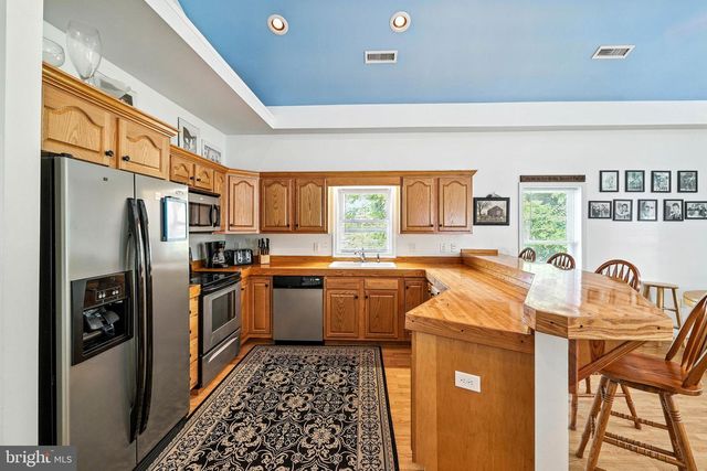 107 VIRGINIA AVE, Shenandoah, VA 22849