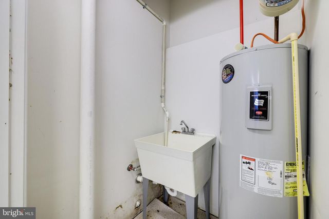 107 VIRGINIA AVE, Shenandoah, VA 22849