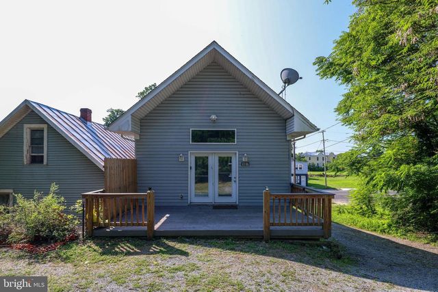 107 VIRGINIA AVE, Shenandoah, VA 22849