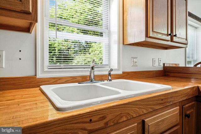 107 VIRGINIA AVE, Shenandoah, VA 22849