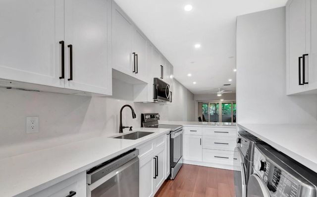 1140 Mahogany Way 204, Delray Beach, FL 33445