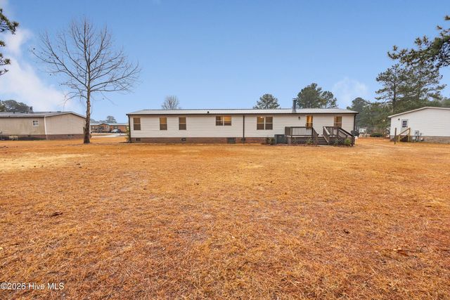 235 Meadowfield Circle, Aberdeen, NC 28315