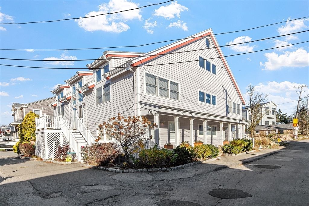 60 Rocky Neck Ave 202, Gloucester, MA 01930