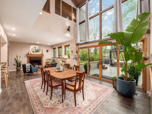 5303 Grosbeak Glen, Orient, OH 43146