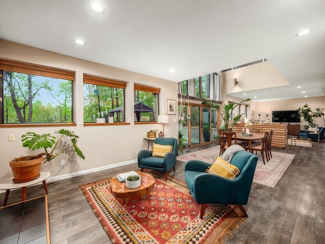 5303 Grosbeak Glen, Orient, OH 43146