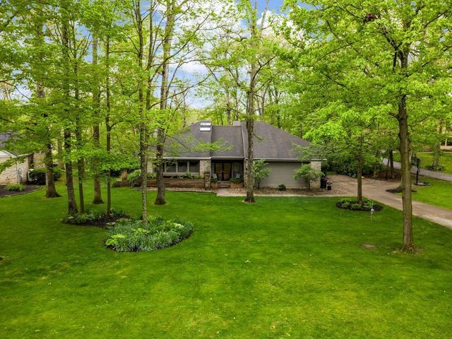 5303 Grosbeak Glen, Orient, OH 43146