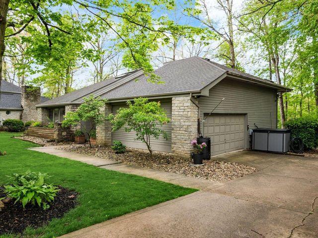 5303 Grosbeak Glen, Orient, OH 43146