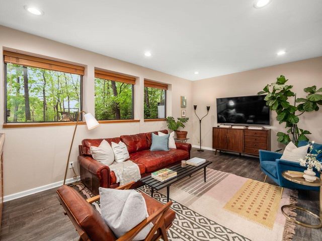 5303 Grosbeak Glen, Orient, OH 43146