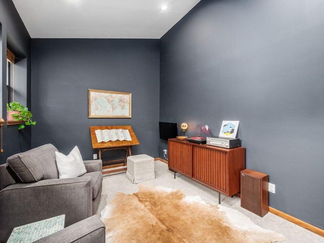 5303 Grosbeak Glen, Orient, OH 43146