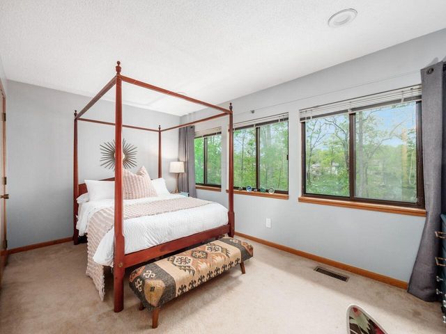 5303 Grosbeak Glen, Orient, OH 43146