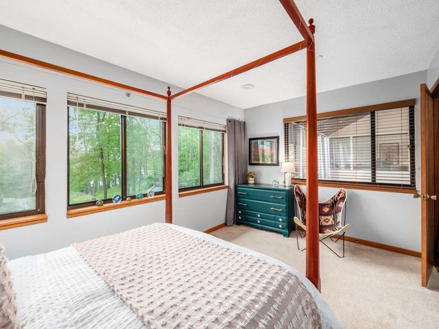 5303 Grosbeak Glen, Orient, OH 43146