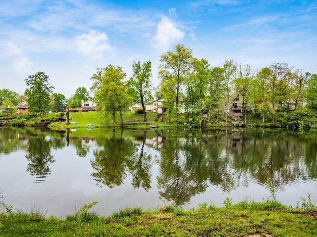 5303 Grosbeak Glen, Orient, OH 43146