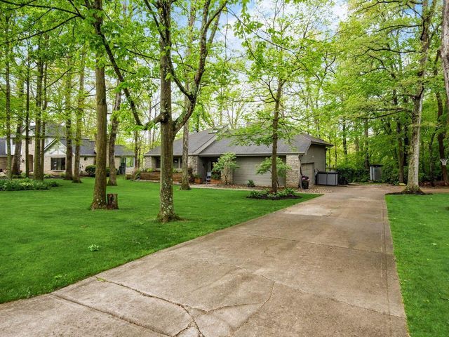 5303 Grosbeak Glen, Orient, OH 43146