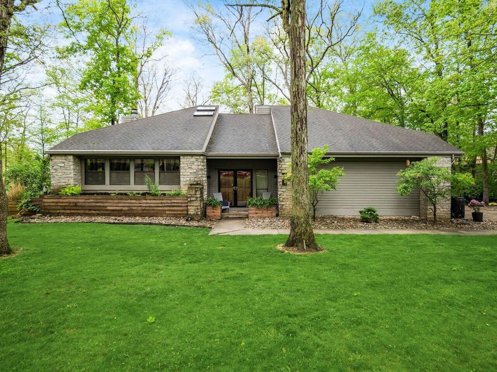 5303 Grosbeak Glen, Orient, OH 43146