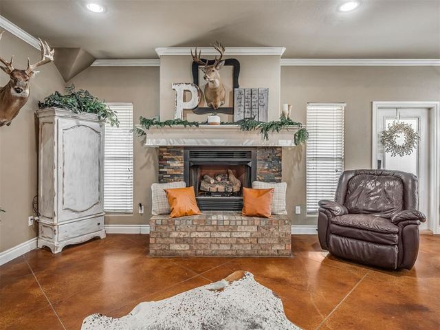 30365 Buck Lane, Mcloud, OK 74851