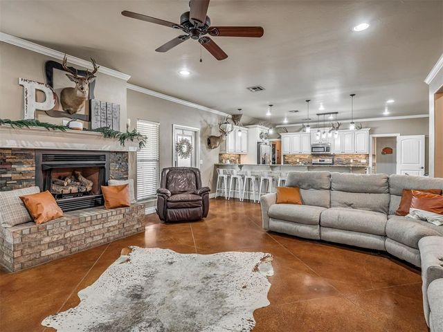 30365 Buck Lane, Mcloud, OK 74851