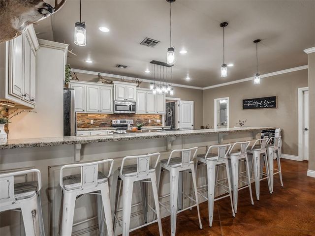 30365 Buck Lane, Mcloud, OK 74851