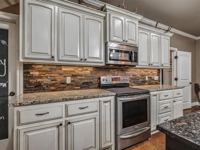 30365 Buck Lane, Mcloud, OK 74851