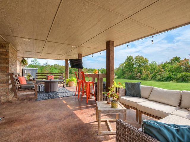 30365 Buck Lane, Mcloud, OK 74851