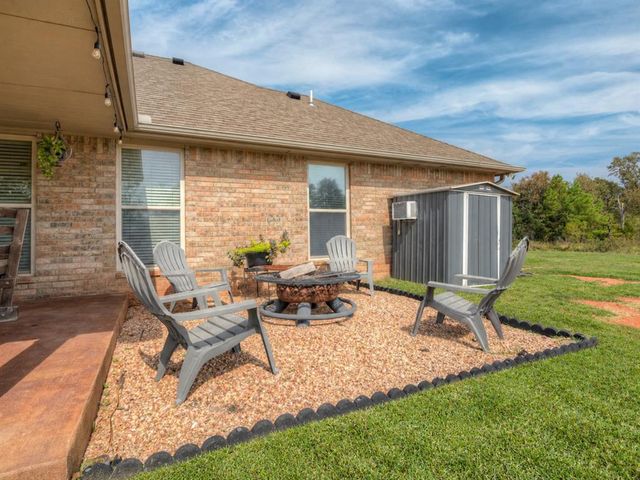 30365 Buck Lane, Mcloud, OK 74851