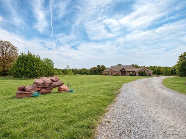 30365 Buck Lane, Mcloud, OK 74851